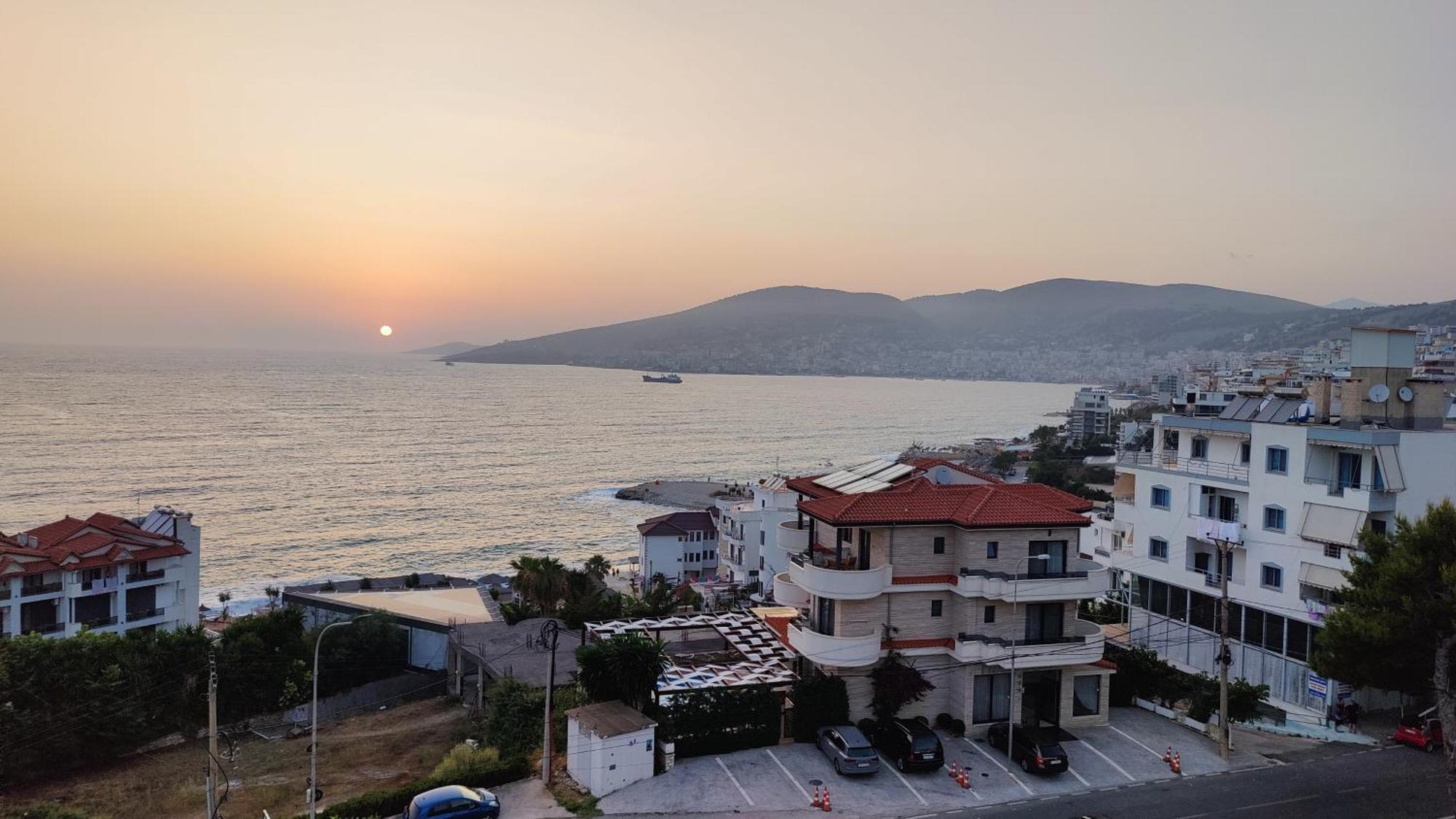 B&G Holiday Sarande Exterior photo